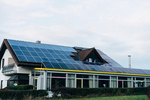 Panneau solaire photovoltaïque : une solution sur mesure !